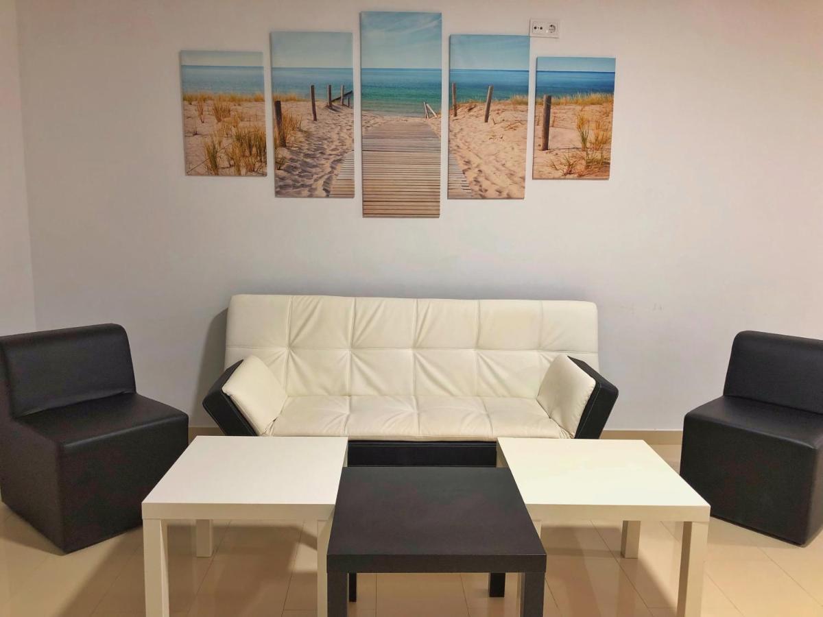 Apartamentos Carmen Teresa Torremolinos Bagian luar foto