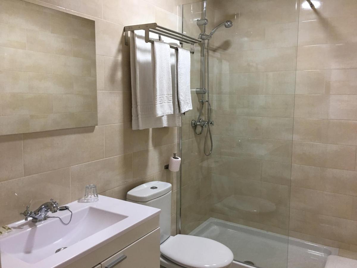 Apartamentos Carmen Teresa Torremolinos Bagian luar foto