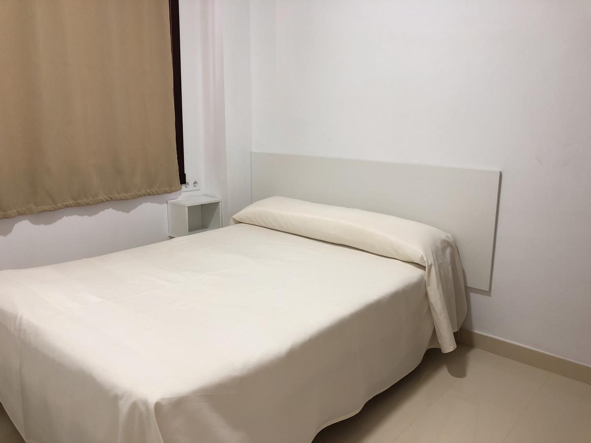 Apartamentos Carmen Teresa Torremolinos Bagian luar foto