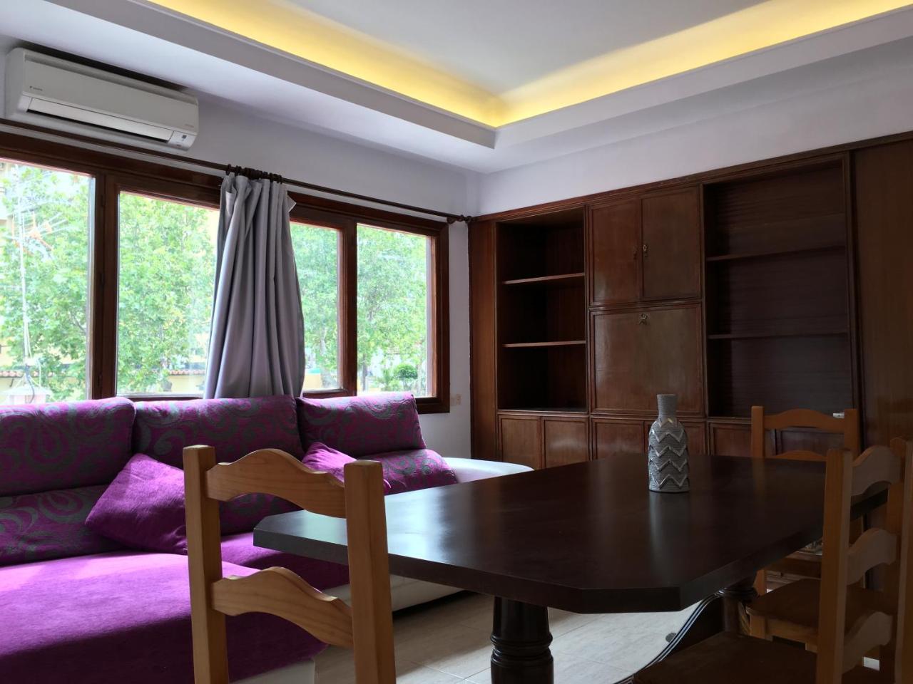 Apartamentos Carmen Teresa Torremolinos Bagian luar foto